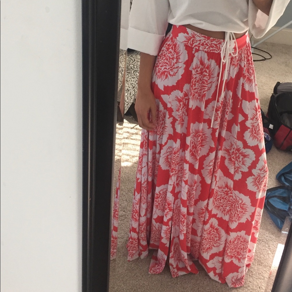 Maxi floral skirt